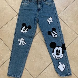 Zara “Mom Jeans” Mickey Mouse